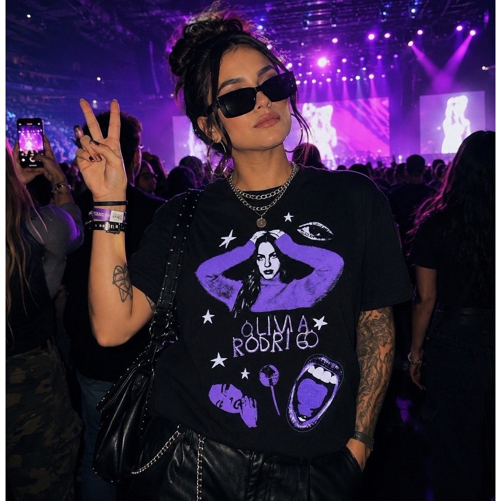 Olivia Rodrigo GUTS World Tour Merch 2024 Black Graphic T-Shirt Pop‎ Women's XL